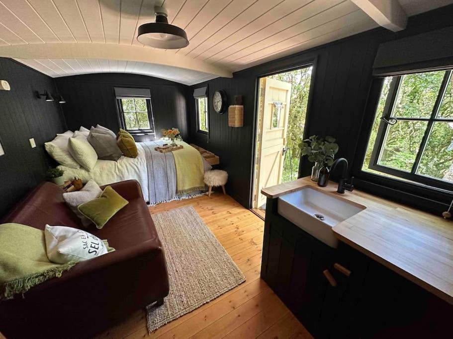 Cornwall Woodland Shepherd'S Hut - Dennis Hut Bodmin Dış mekan fotoğraf